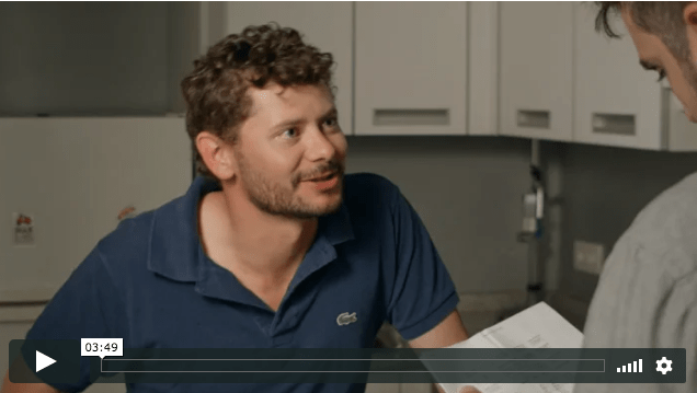 Escena de Rafa Guasch y Mike Gómez